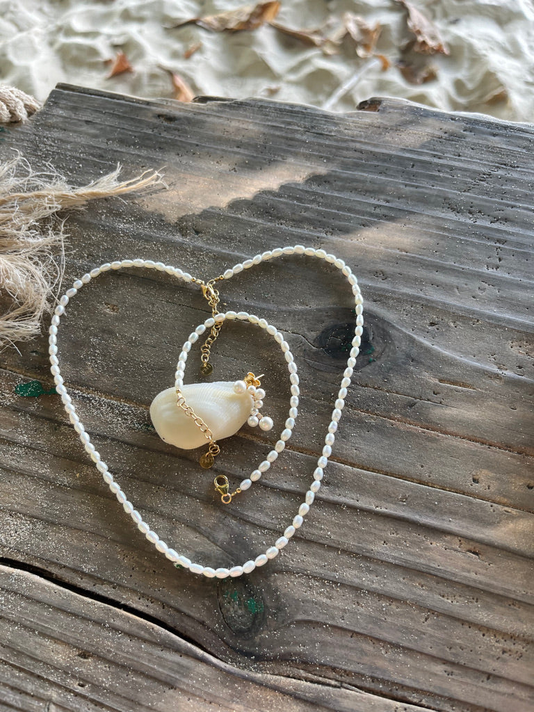 Pearla necklace